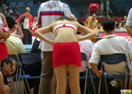 sexy_cheerleaders_china_01
