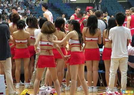 sexy_cheerleaders_china_9