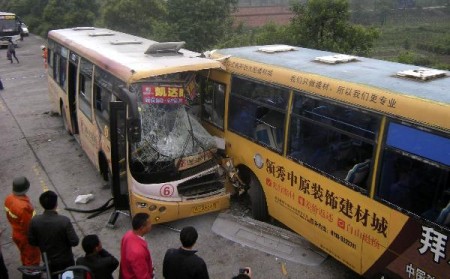 bus-ongeluk-xiangfang-china-1