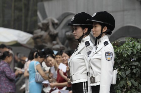 politie-agentes-china-4