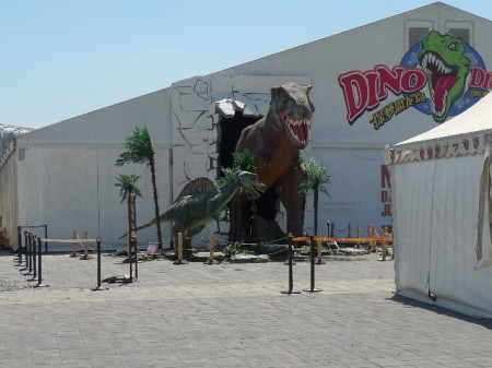 bord-dinosaurus-park-beijing-3