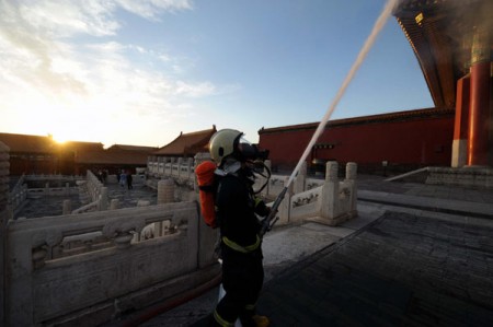 Brandweer in Beijing oefent in Verboden Stad