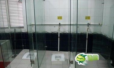 WC met glazen deuren in China