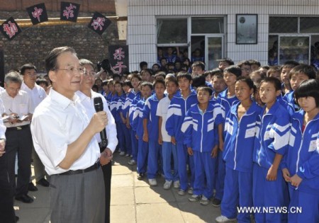 wen-jiabao-china-rural-school-2