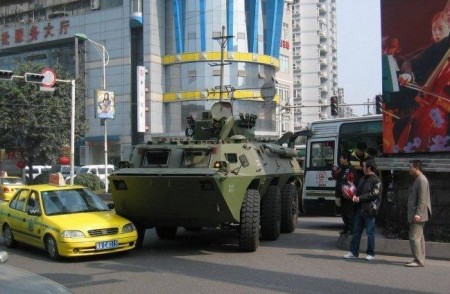 crash-china-army-taxi-1