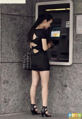 sexy-girl-china-atm-7